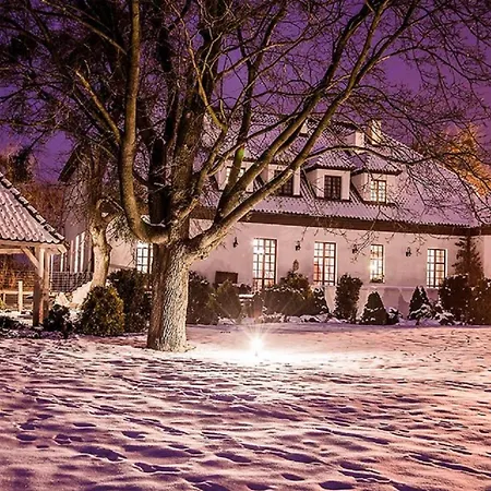 ベッド・アンド・ブレックファスト Bialy Dwor クフィジン