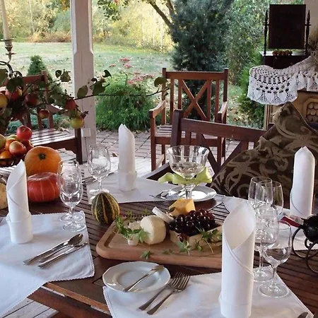 Bialy Dwor ベッド・アンド・ブレックファスト クフィジン