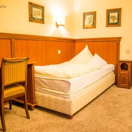 Couette-café Bialy Dwor 3*