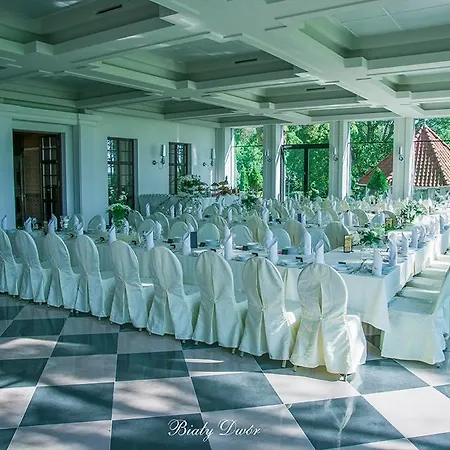 Bialy Dwor 크비드진