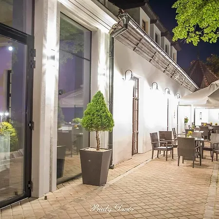 ベッド・アンド・ブレックファスト Bialy Dwor クフィジン