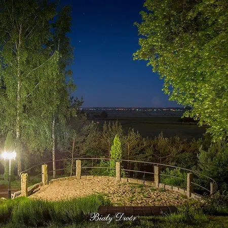 B&B Bialy Dwor 크비드진