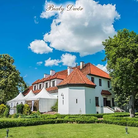 Bialy Dwor B&B