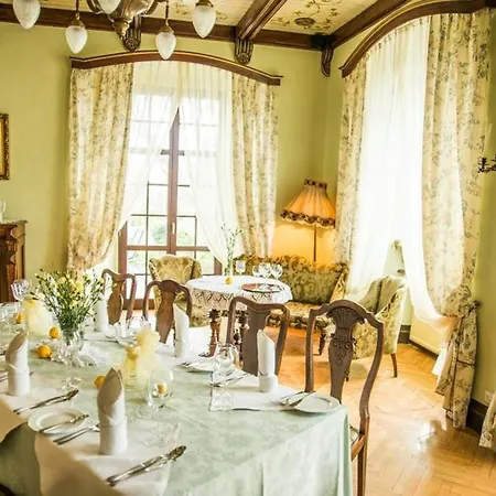 Bialy Dwor 4* クフィジン