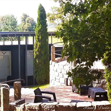 Bialy Dwor B&B