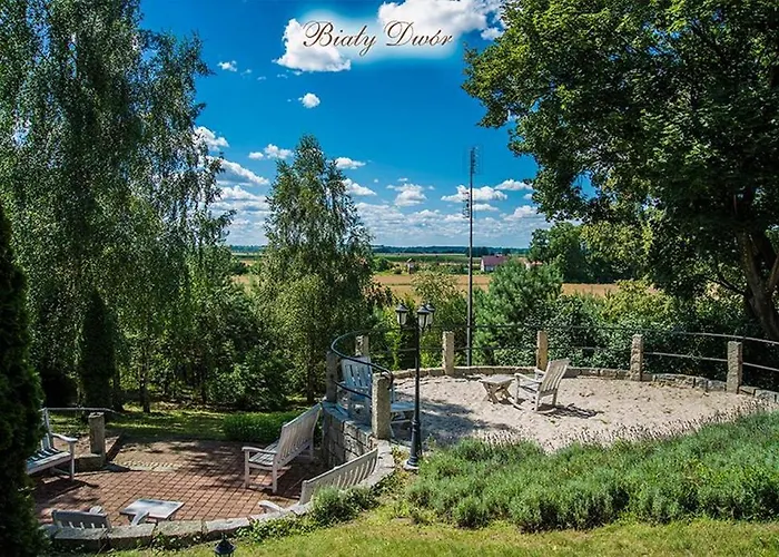 Bialy Dwor Couette-café 4*